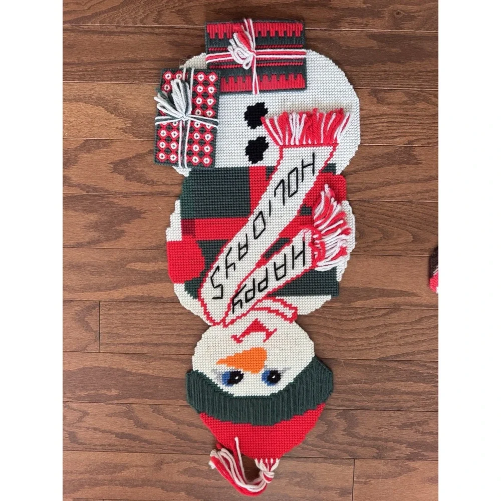 (9)‎ Vintage 70s Holiday Wall Door Hanging Needlepoint Plastic Canvas Retro - Picture 6 of 16